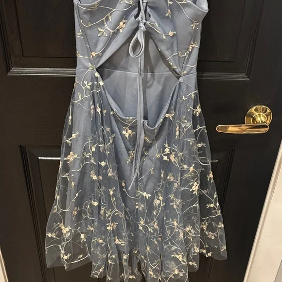 Grad Dress - Picture 6 of 12